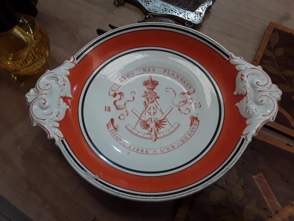 PLAT MAÇONNIQUE EN FAIENCE L'UNION DES FLANDRES 