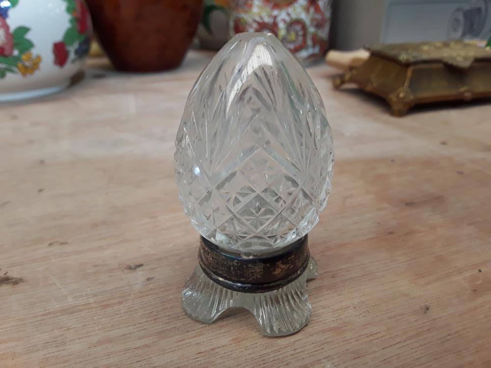 FLACON DE PARFUM EN CRISTAL TAILLÉ  ANCIEN 20ÈME 