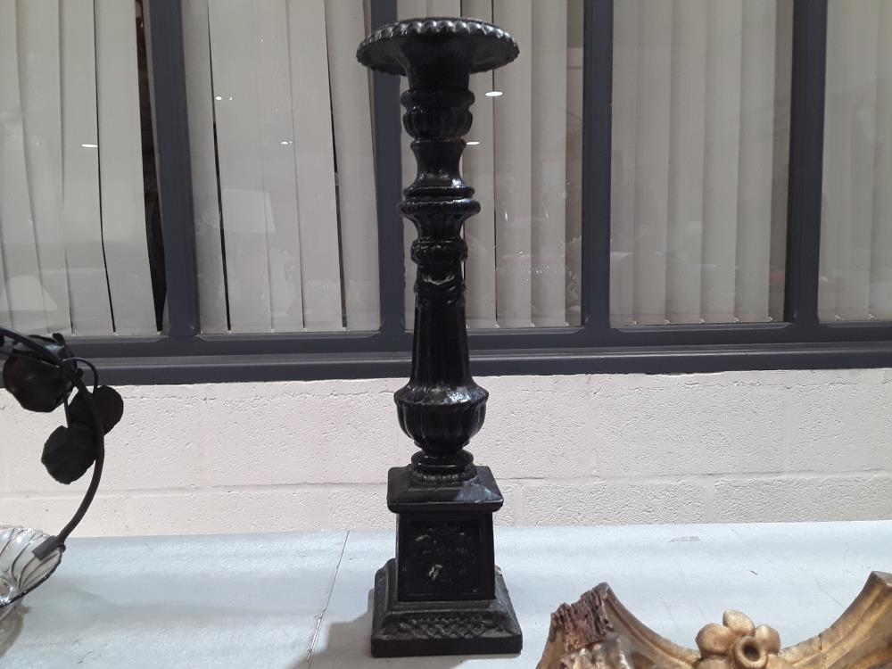 BOUGEOIR EN FONTE 19ÈME 