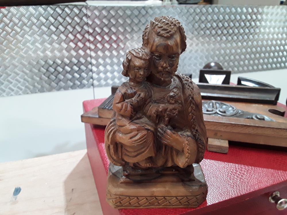 SCULPTURE EN OLIVIER ST JOSEPH