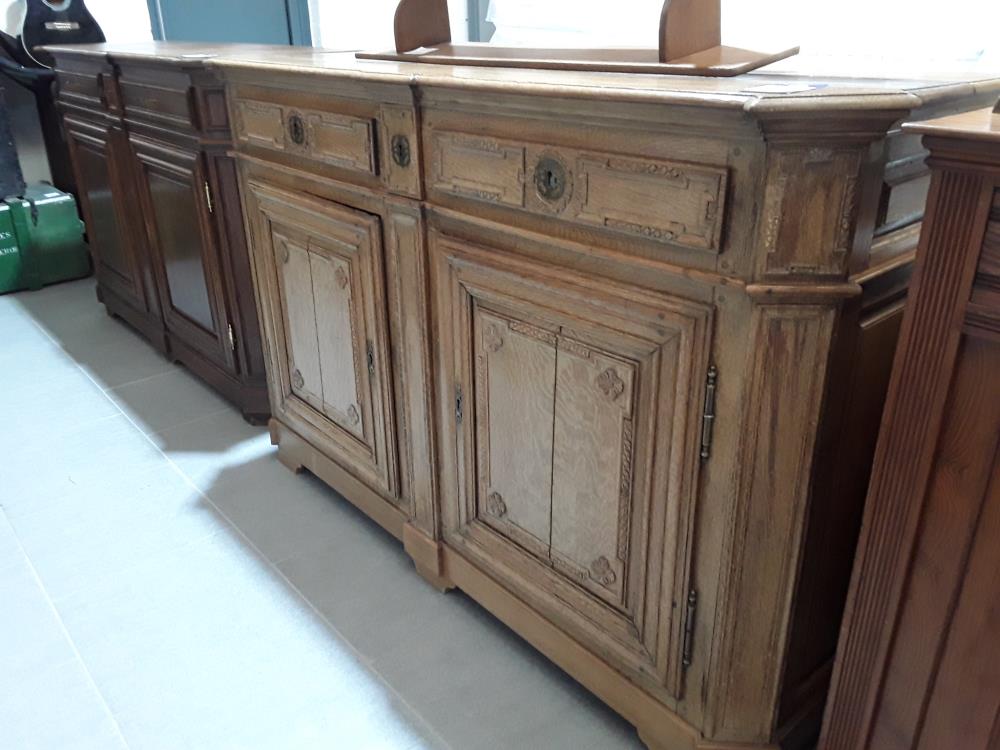 DRESSE DE ST LOUIS XVI EN CHENE MASSIF 