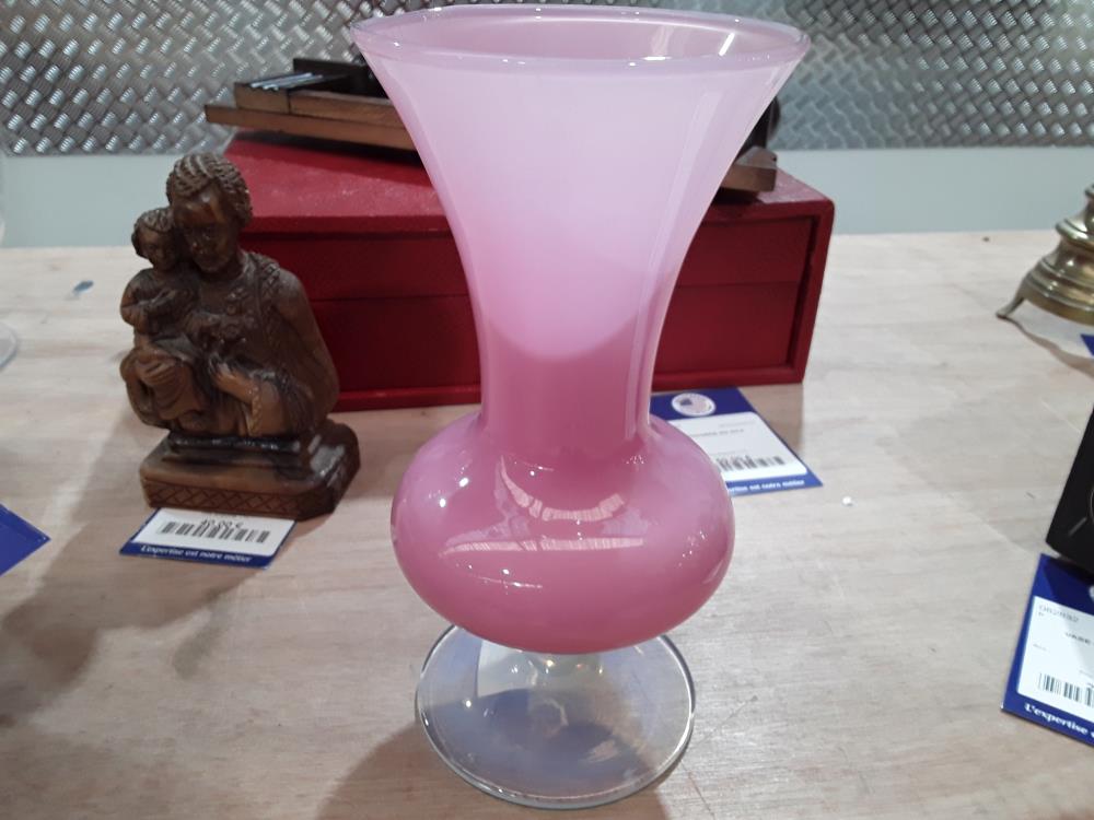 VASE OPALINE ROSE 