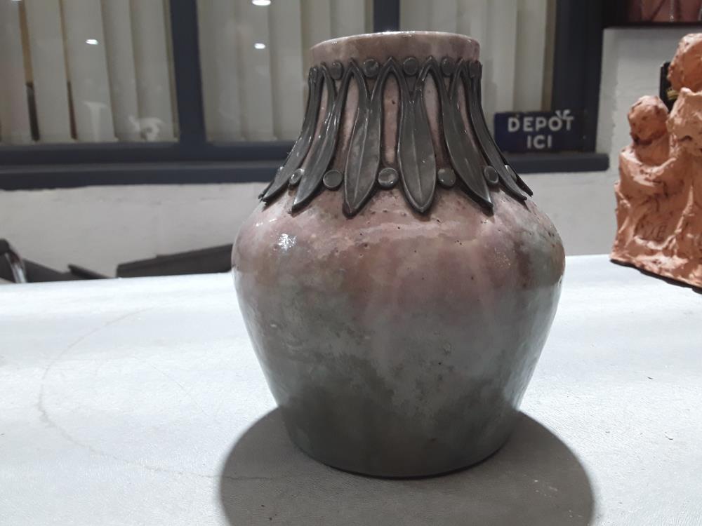 VASE ART NOUVEAU SIGNE NFS 