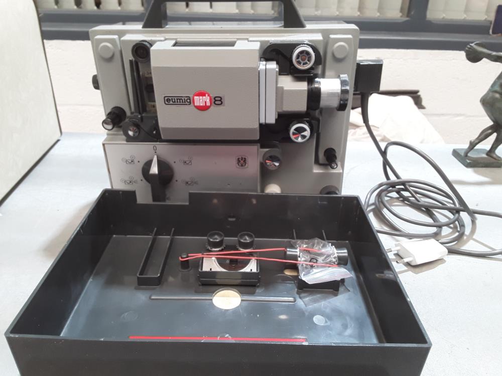 PROJECTEUR EUMG MARK 8