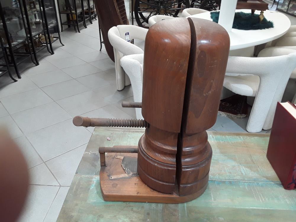 MISE EN FORME A CHAPEAU FIN 19EME 