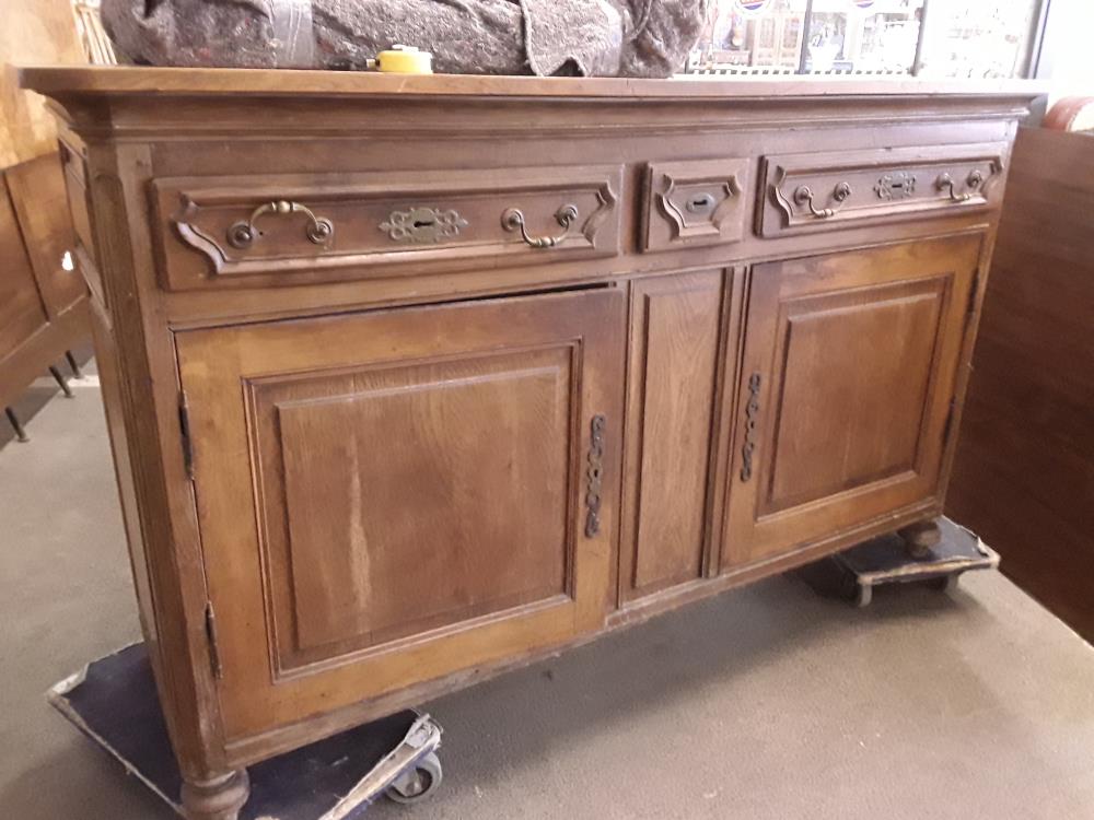 DRESSE CHIMACIENNE CHENE 2 PORTES 3 TIROIRS 1M65/98/50