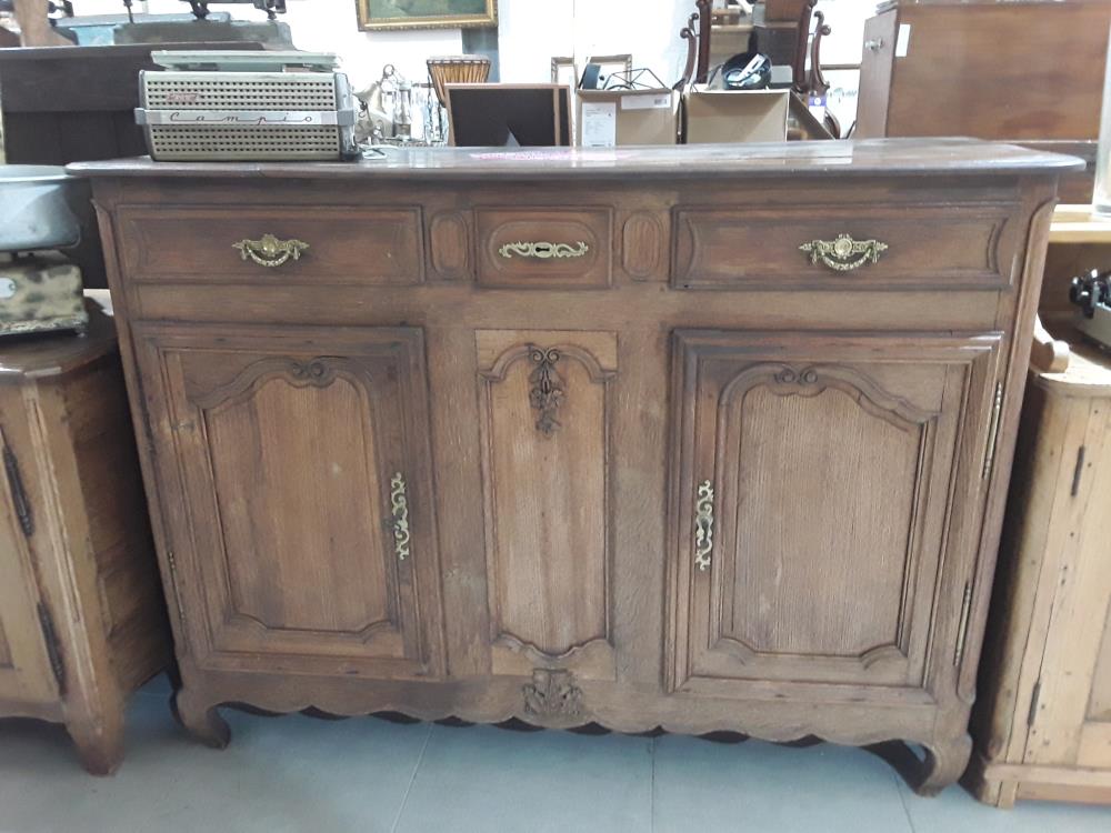 DRESSE DEUX PORTES EN CHENE COUVINOISE 