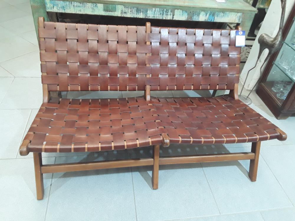 CANAPÉ 2 PLACES "YOU AND ME NEW YORK" EN VERITABLE CUIR COULEUR BRUN ET BOIS TECK NATUREL DE OLIVIER