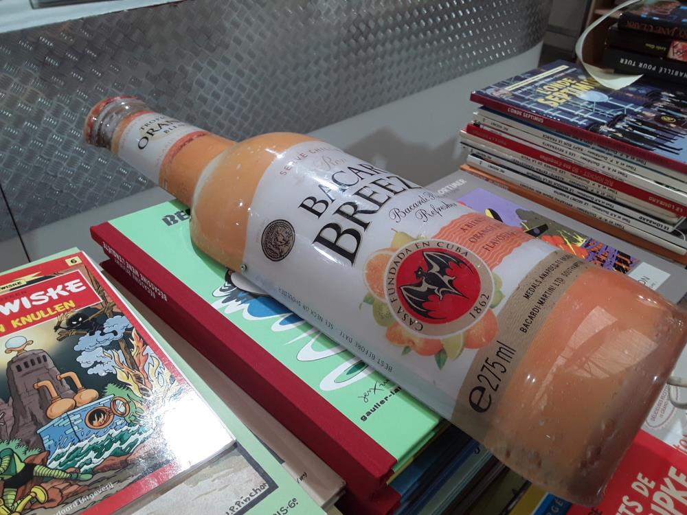 ENSEIGNE BACARDI BREEZER 