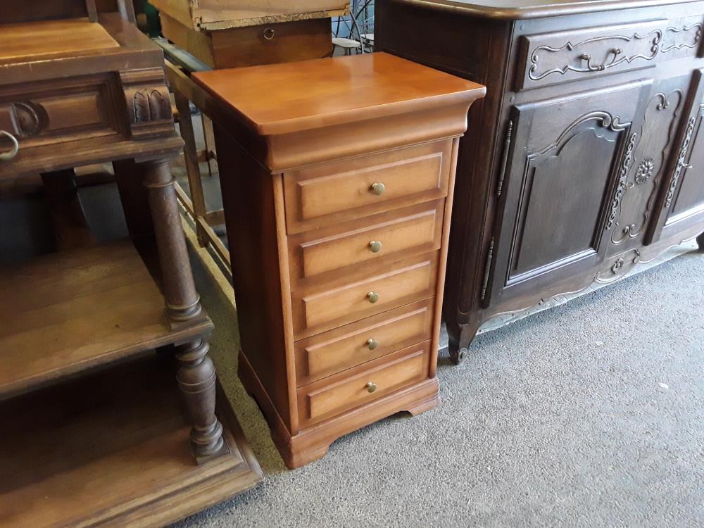 CHIFFONNIER DE STYLE LOUIS PHILIPPE 