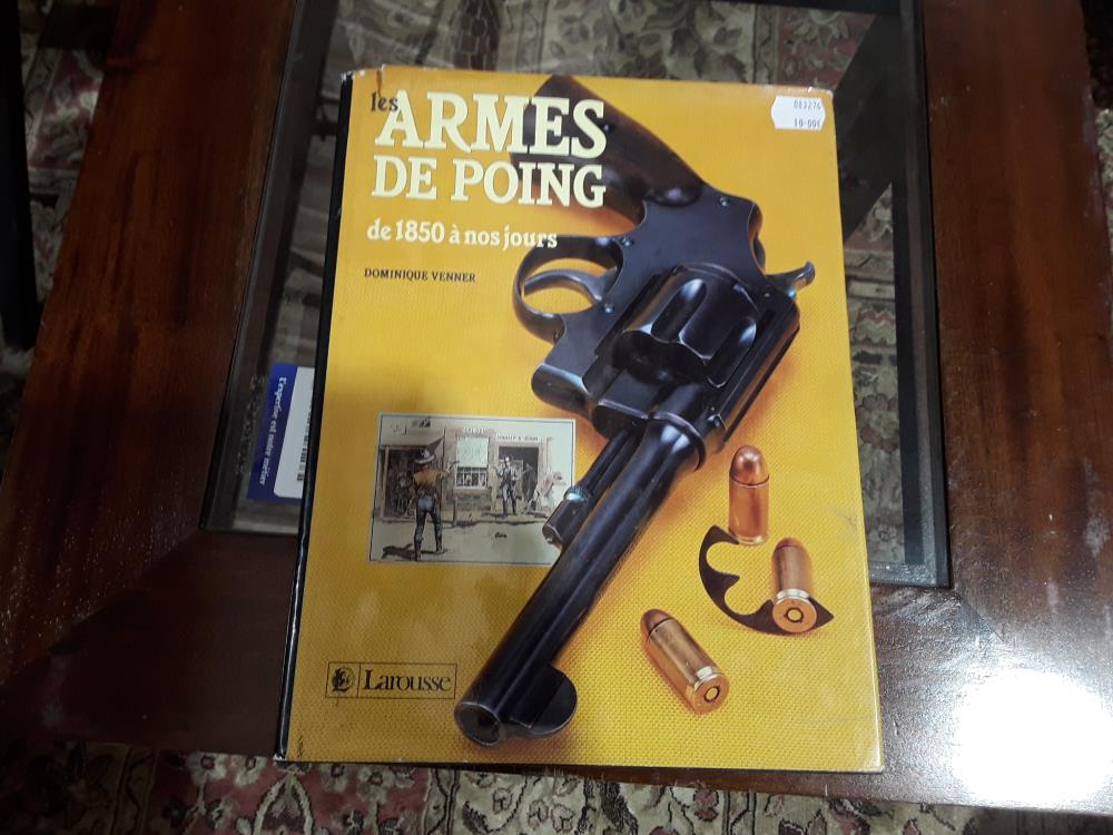 LIVRE ARME DE POING DE NOS JOURS 