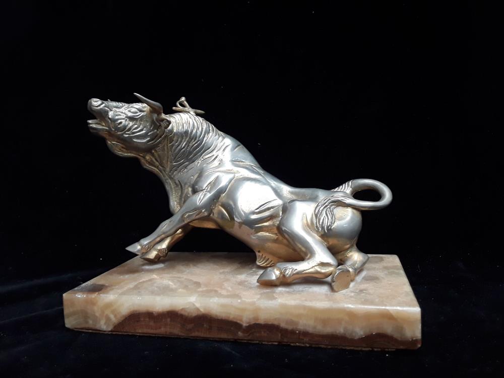 MISE A MORT DU TAUREAU DECO BUREAU 