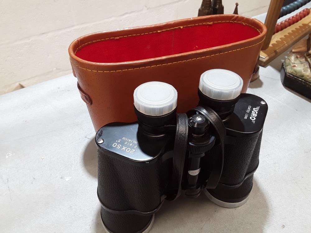 PAIRE DE JUMELLES UGRO 20X50