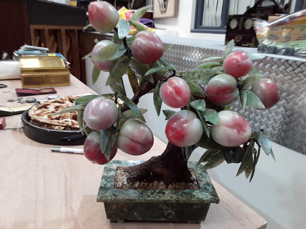 POMMIER CHINOIS EN JADE 