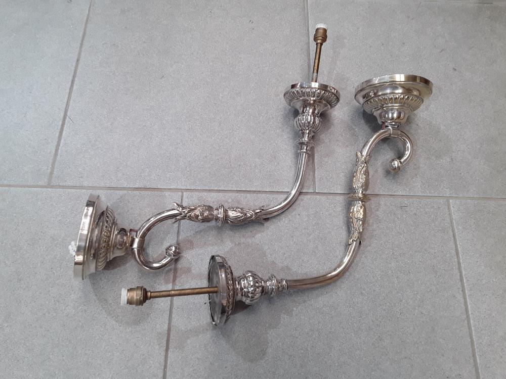 PAIRE DE BOUGEOIRS METAL ARGENTÉ 19ÈME 