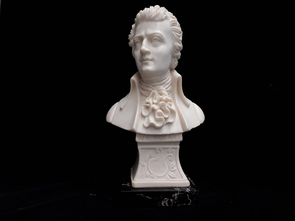 BUSTRE MOZART 