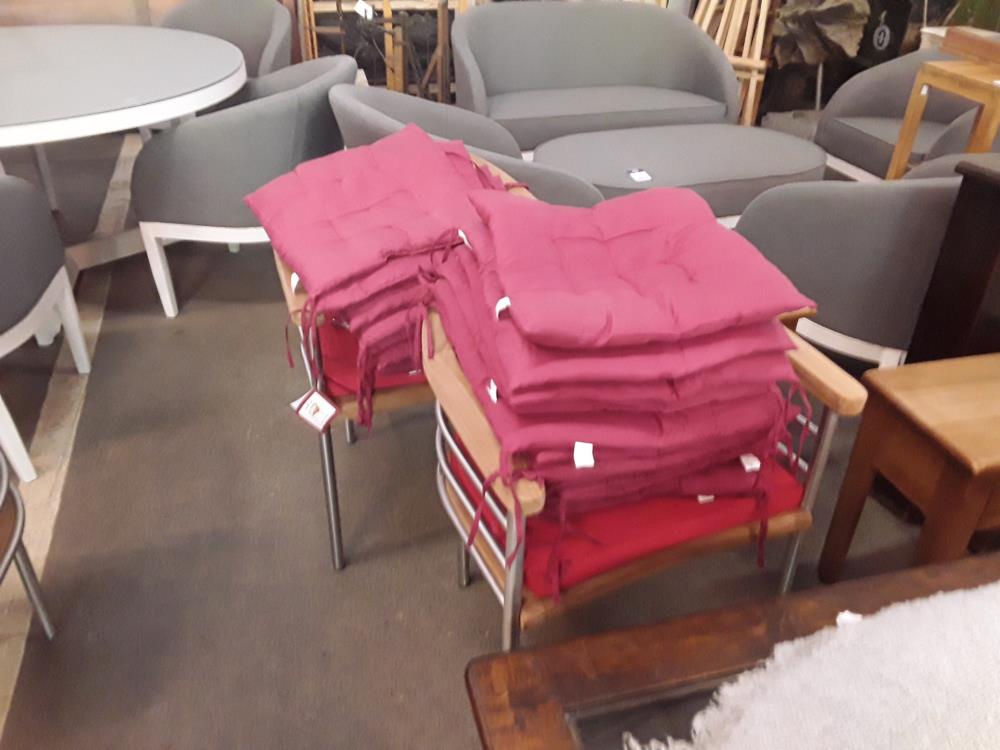 SERIE DE 40 COUSSINS 