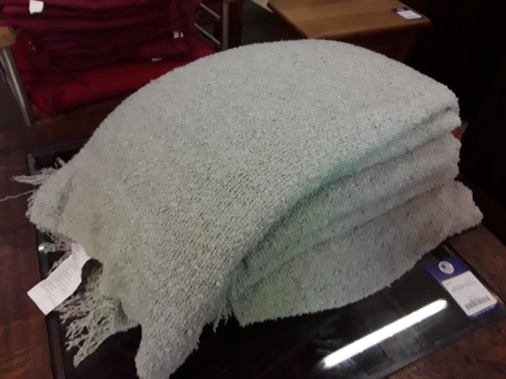 SERIE DE 7 PLAID TERRASSE 