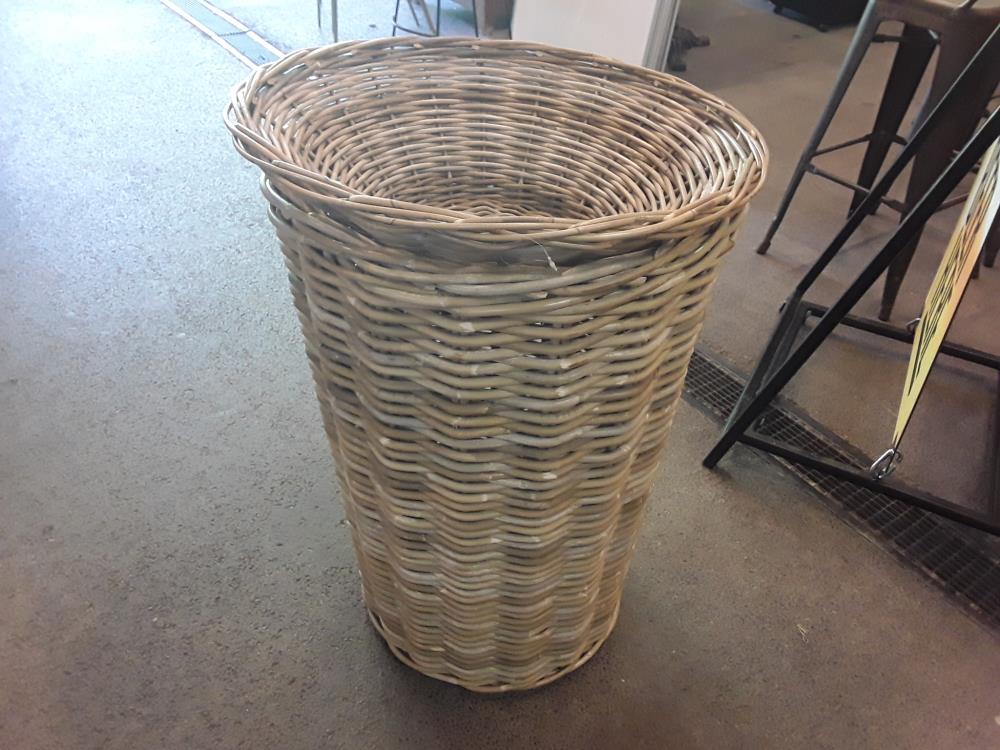 PANIER GRAND FORMAT JONC TRESSÉ 