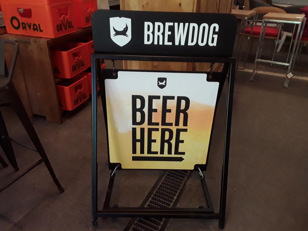 ENSEIGNE BEER HERE BREWDOG 