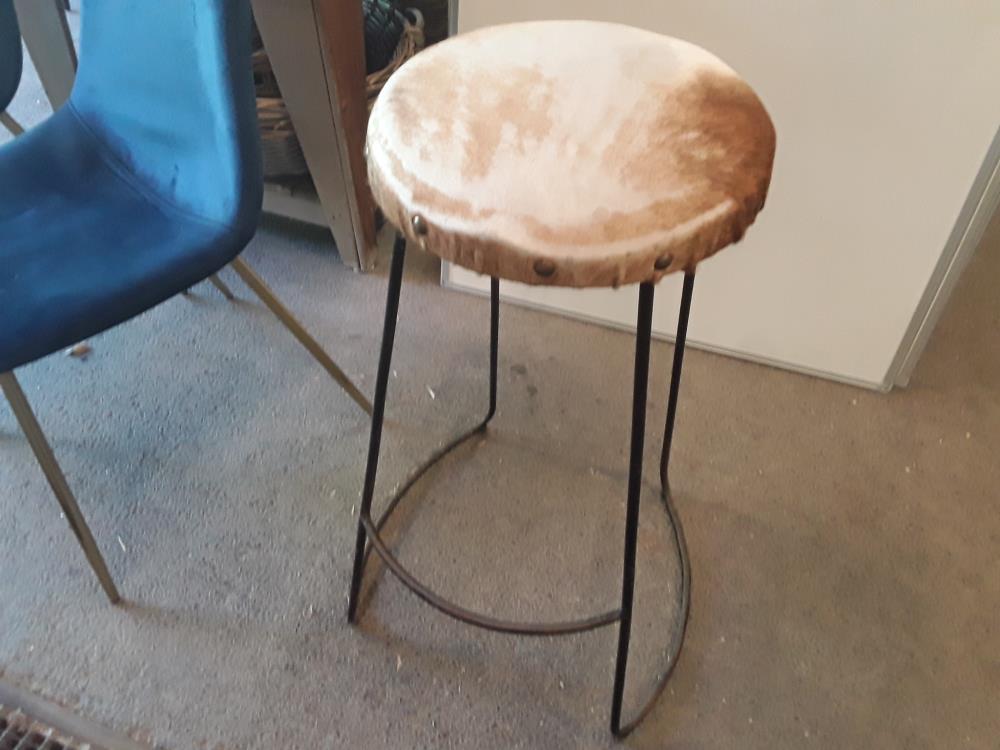 TABOURET CUIR DECO GARAGE 