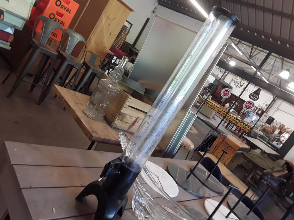 DISTRIBUTEUR DE BIÈRE 