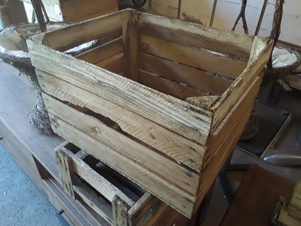 CAISSE EN BOIS 