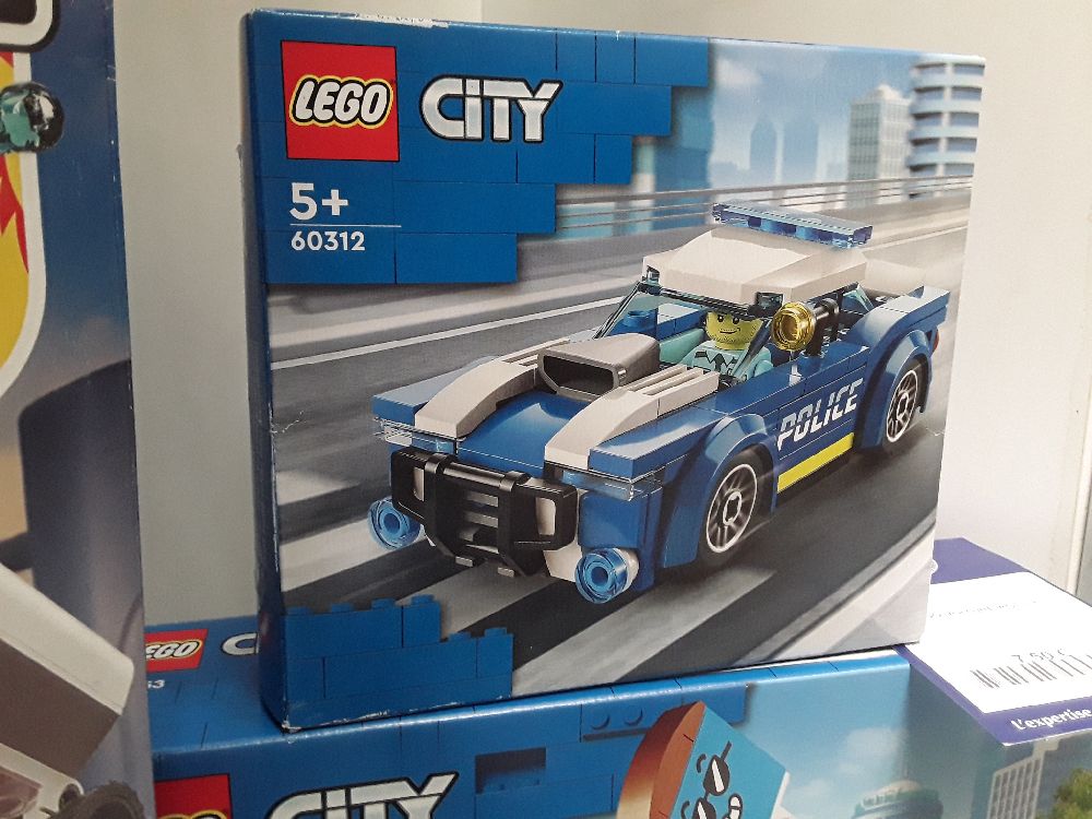 LEGO VOITURE POLICE 
