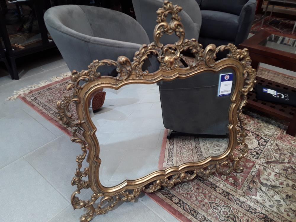 MIROIR DORÉ AVEC FEUILLES D'ACANTHE 
