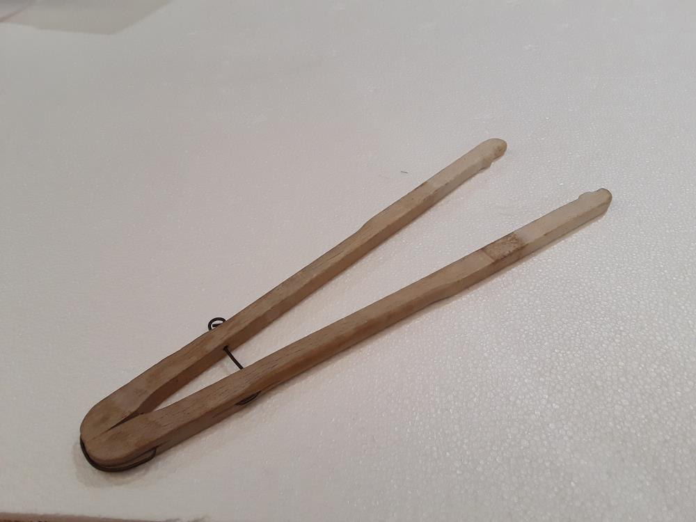 PINCE EN BOIS 