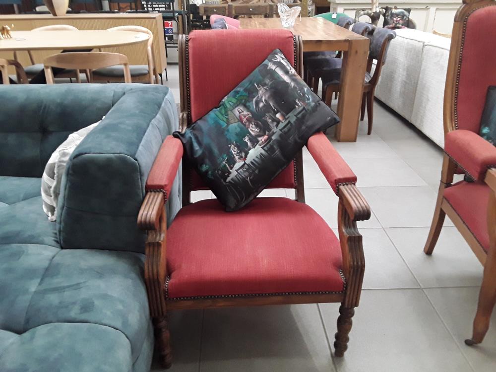 FAUTEUIL LISEUSE ROUGE 