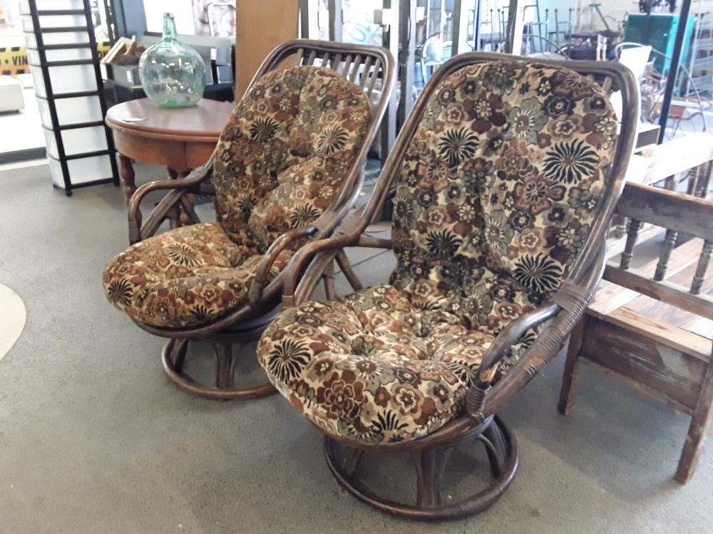 FAUTEUIL EN ROTIN DECO VINTAGE ANNEE 70 