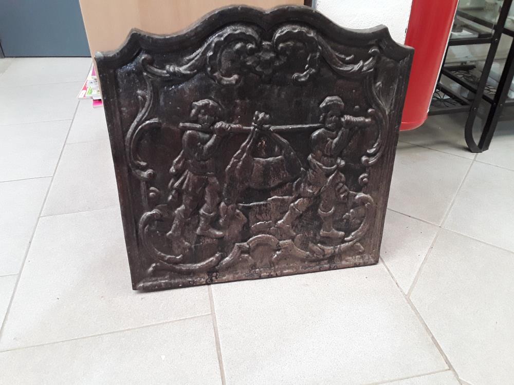 PLAQUE FONTE CHEMINÉE 
