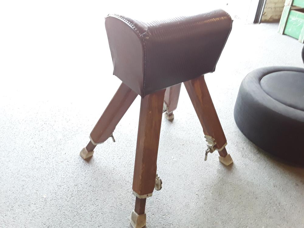 CHEVAL D'ARCEAU ANNEE 60 RESTAURÉ 