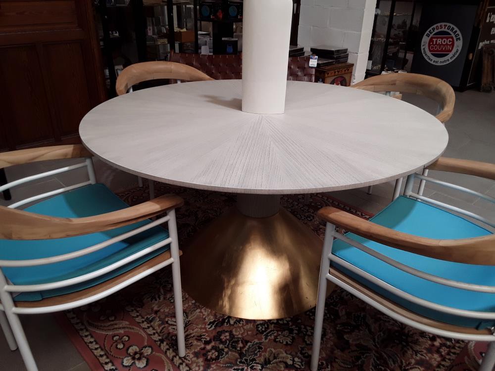 TABLE RONDE TWIST REALISEE PAR OLIVIER DE SCHRIJVER DESIGNER BELGE 2/8