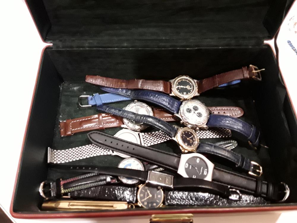 BOITE LOT DE MONTRE A REVISER 