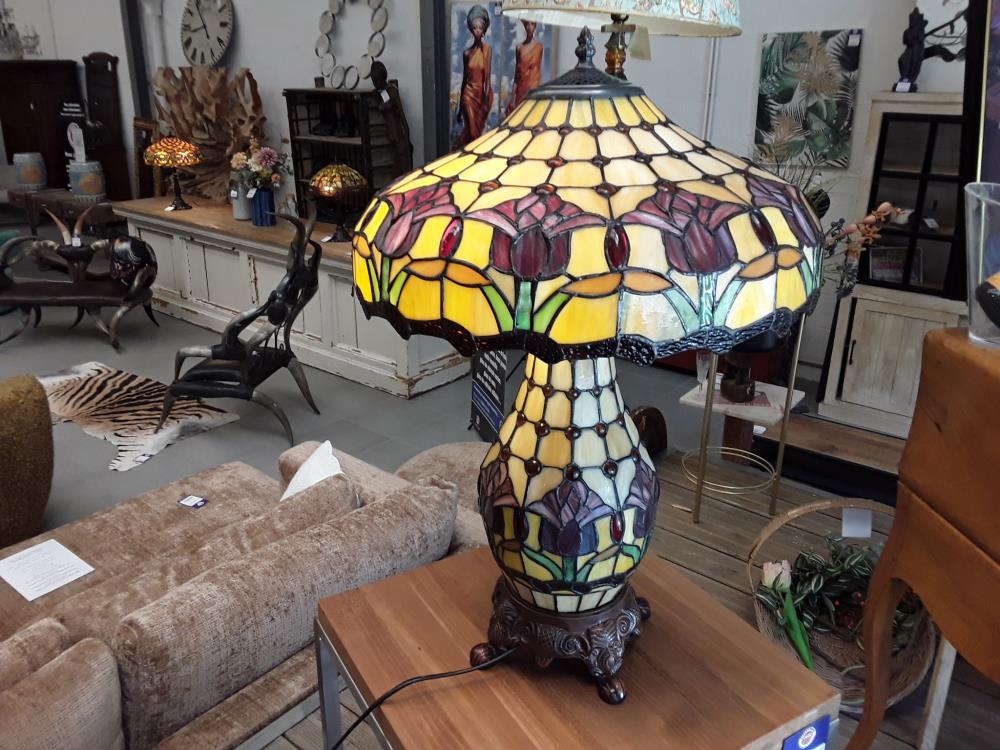 LAMPE TIFFANY CHAMPIGNION JAUNE ET ORANGE 891