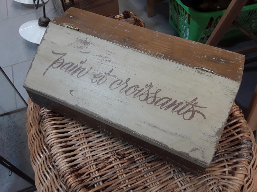 BOITE À PAIN EN BOIS