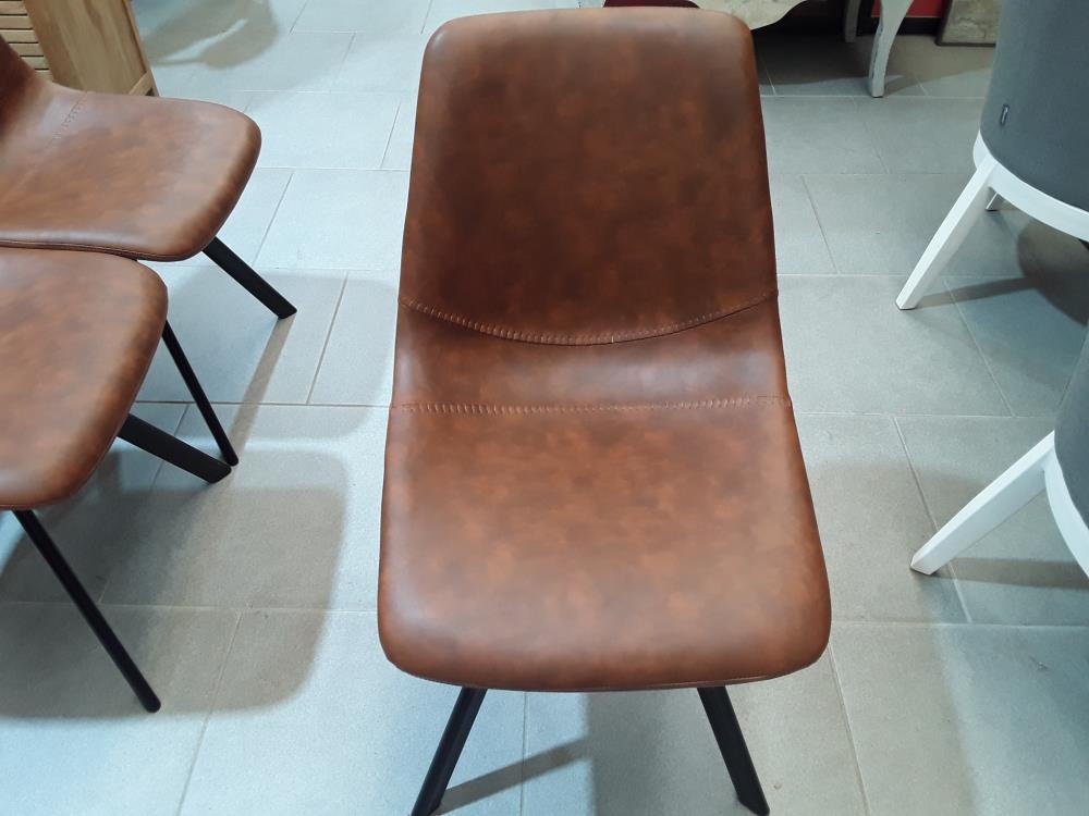 CHAISE DECO DESIGN PU COGNAC EMMA PIED METAL NOIR