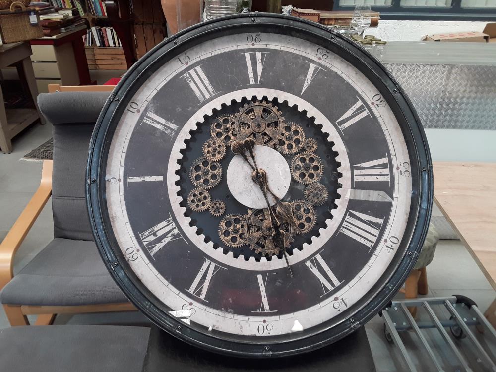 HORLOGE CHIFFRE ROMAIN DECO 