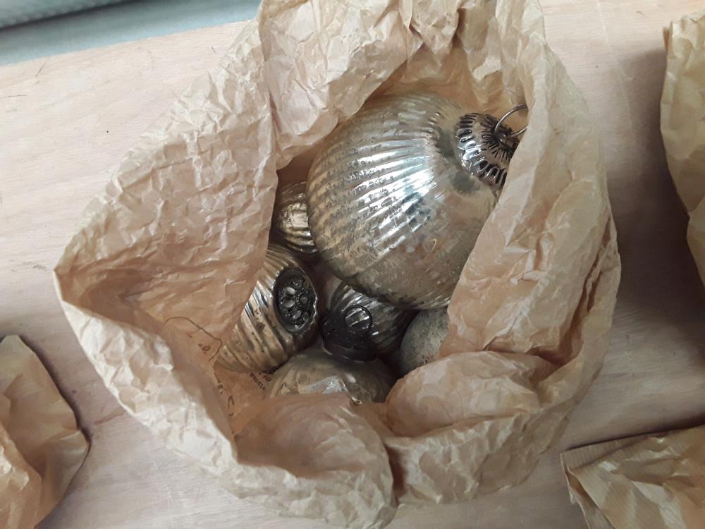 LOT DE BOULES EN VERRE 