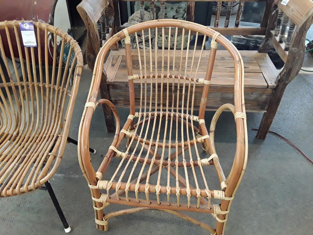 CHAISES EN JONC TRESSÉ 