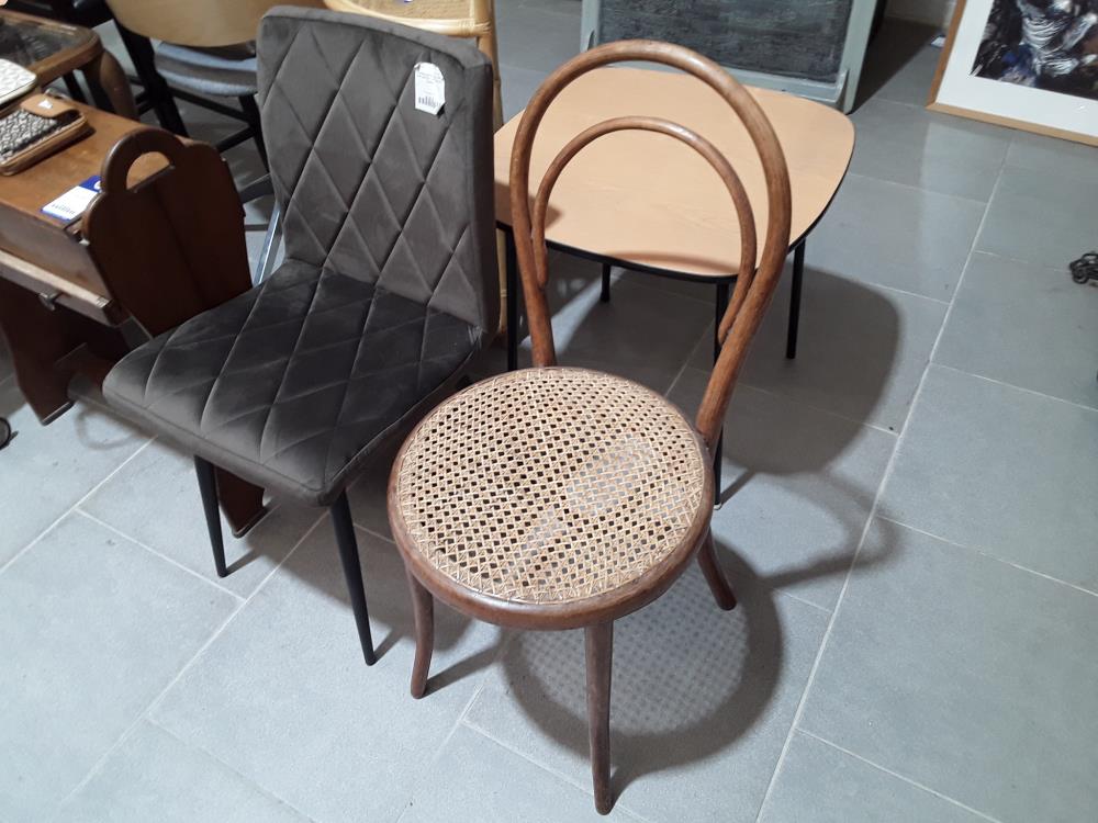 CHAISE CAFÉ 