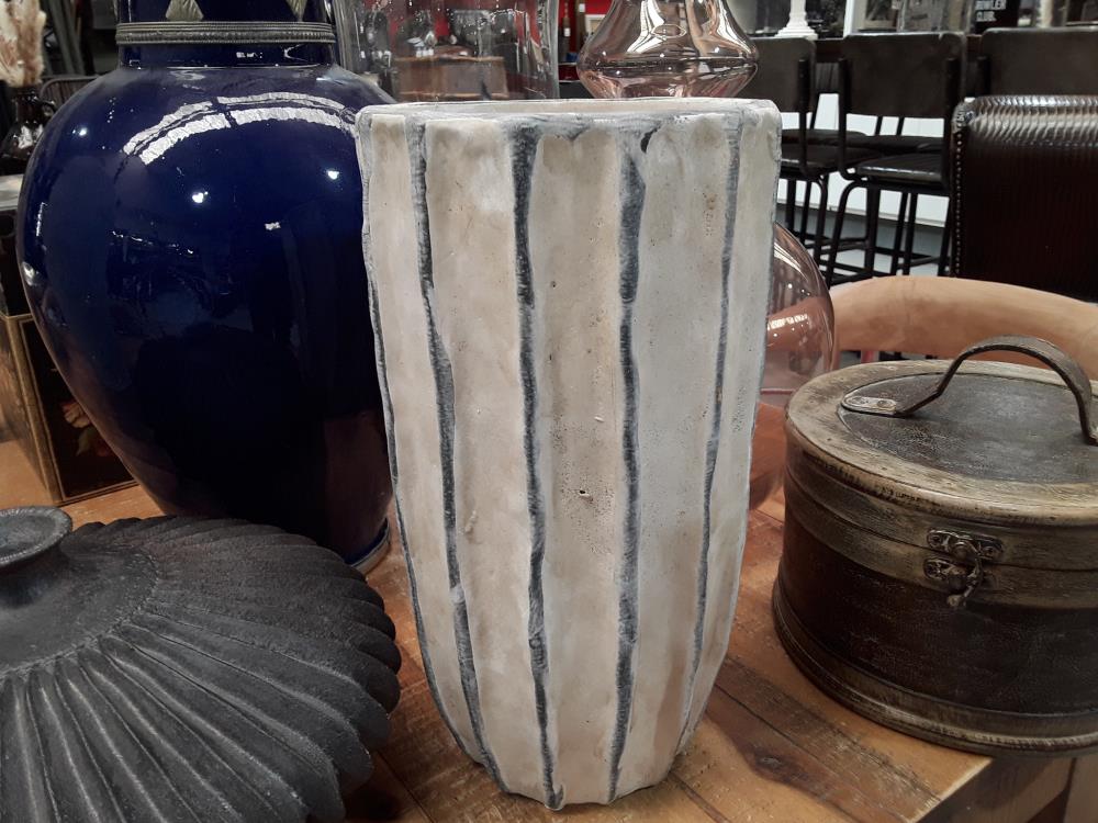 VASE BLANC ET GRIS 