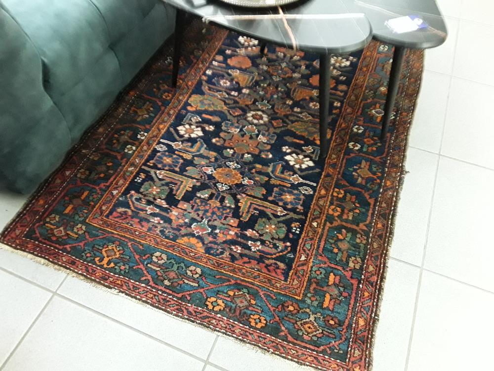 TAPIS ORANGE BLEU TISSÉ MAIN MODELE BIJAR 