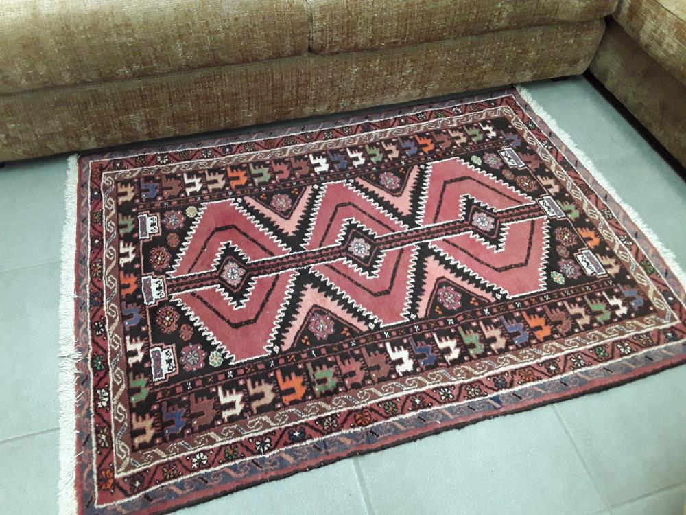 TAPIS ROSE ET ROUGE ORIENTALE 