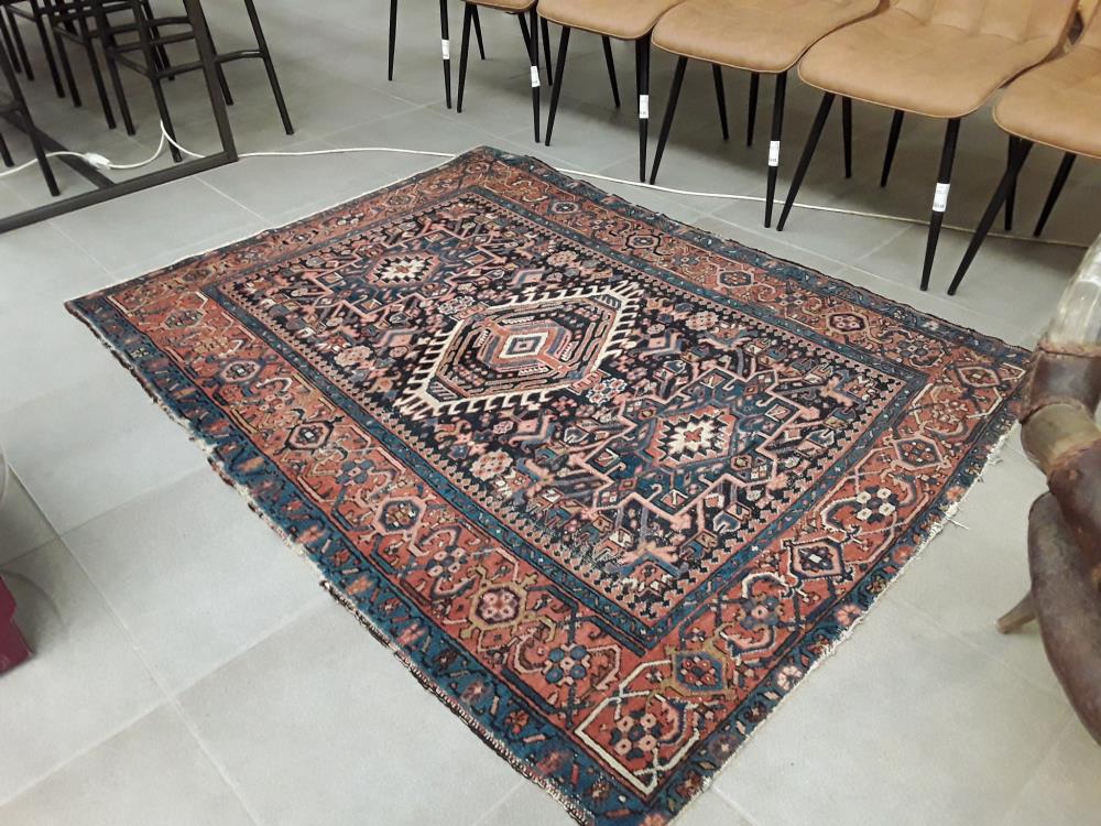 TAPIS ROND TAAJABAD ANCIEN 