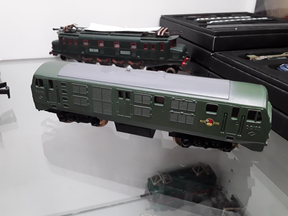 TRAIN VERT D6100