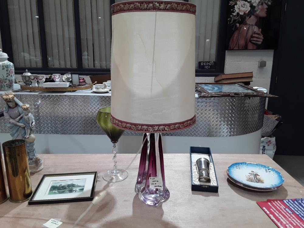 PIED DE LAMPE EN VAL ST LAMBERT MAUVE 