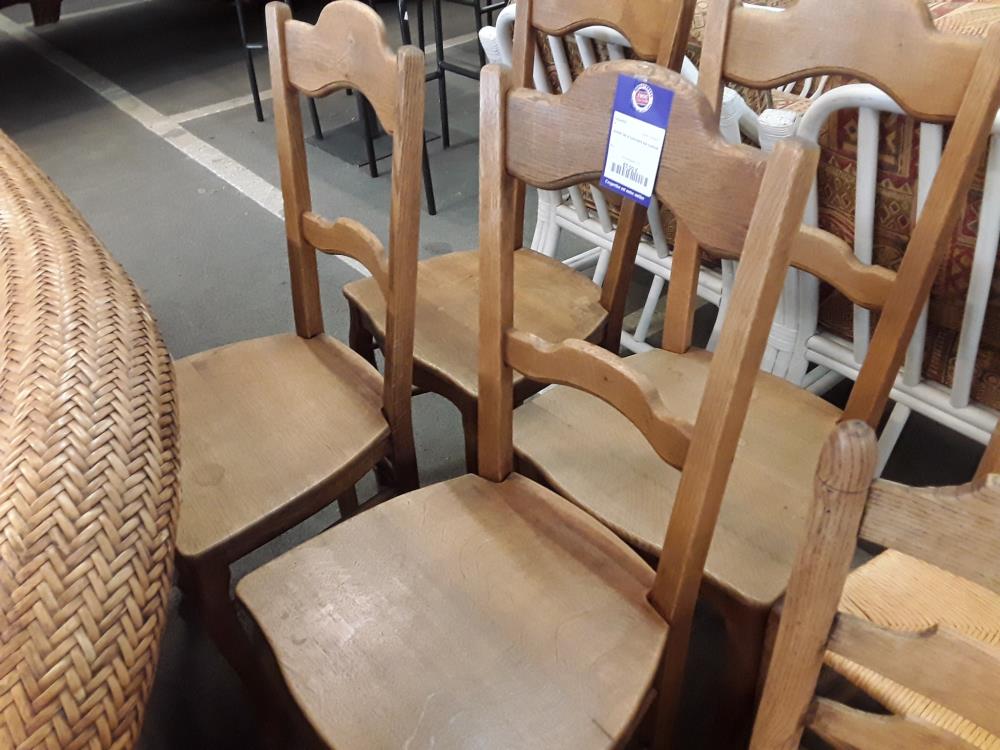 SERIE DE 4 CHAISES EN CHENE 